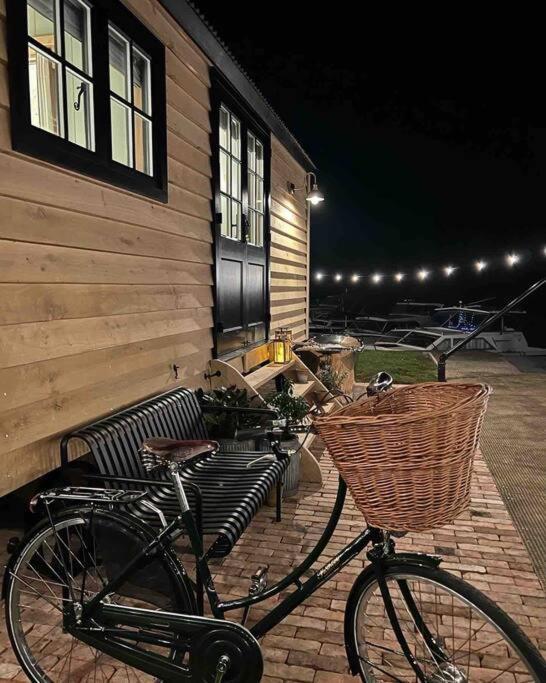 Island Hut - Outdoor Bath Tub, Firepit And Water Equipment Appartement Saltford Buitenkant foto